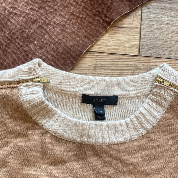 J. Crew 100% Wool sweater - Picture 3 of 8